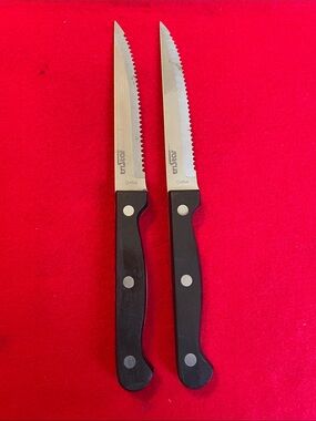 Black Handle Serrated Steak Knives - Set of 2